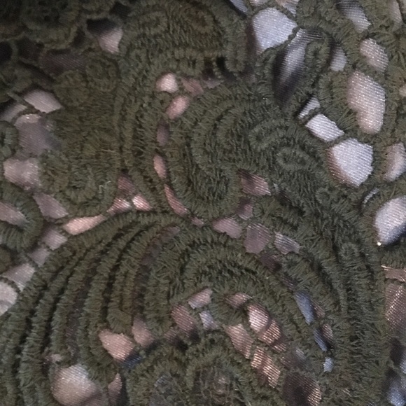 Black lace pencil skirt - Picture 3 of 3